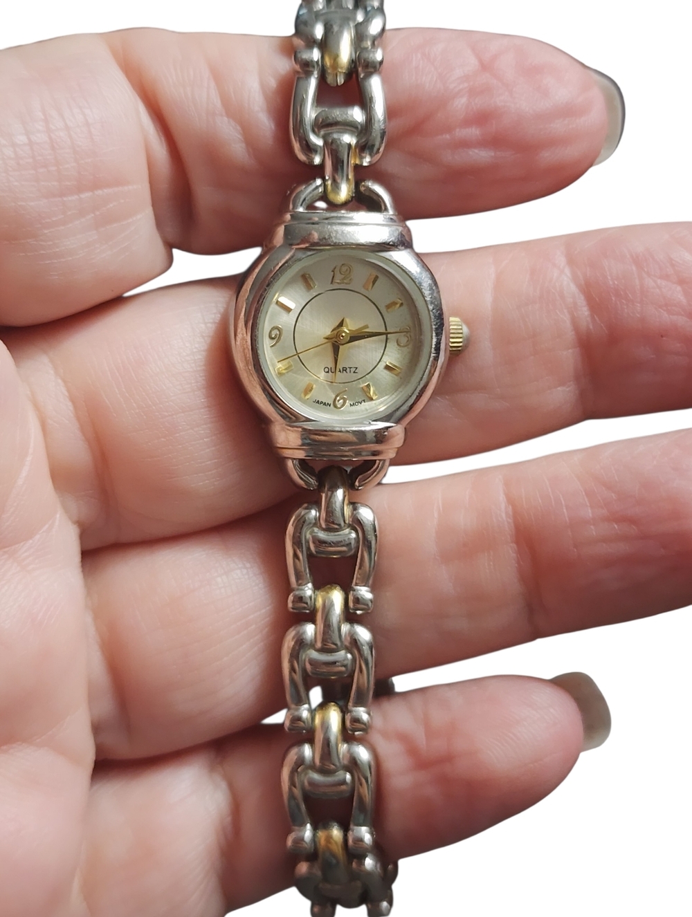 White Stag Women's Bracelet Watch Silver Gold - Picture 3 of 11